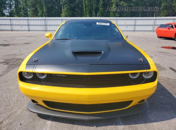 2C3CDZFJ8HH554906 2017 DODGE CHALLENGER Yellow Դիմացի տեսք
