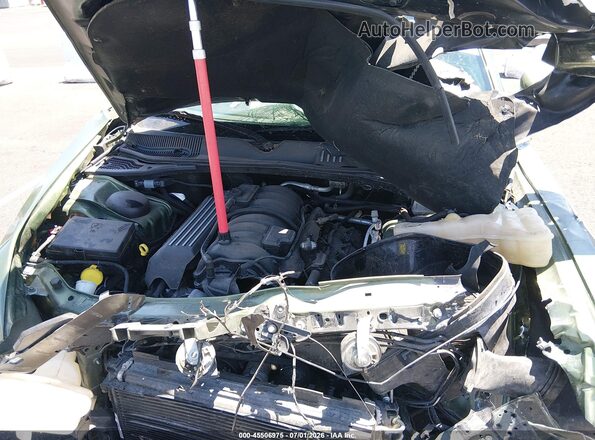 2C3CDZFJ8JH171411 2018 DODGE CHALLENGER Зеленый Вид сзади