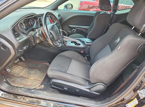 2C3CDZFJ8LH235918 2020 DODGE CHALLENGER Black Front interior view