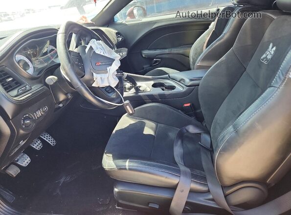 2C3CDZFJ8MH576771 2021 DODGE CHALLENGER Burgundy Front interior view