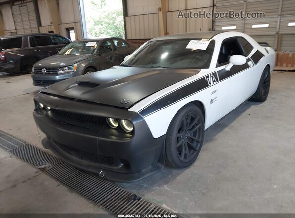 2C3CDZFJ9HH632920 2017 DODGE CHALLENGER White Front view