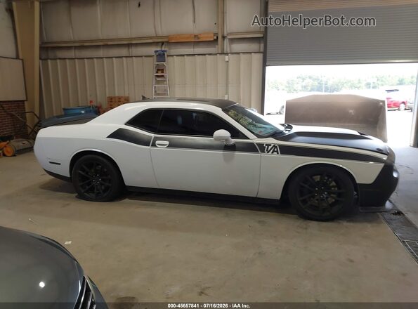 2C3CDZFJ9HH632920 2017 DODGE CHALLENGER White Rear interior view