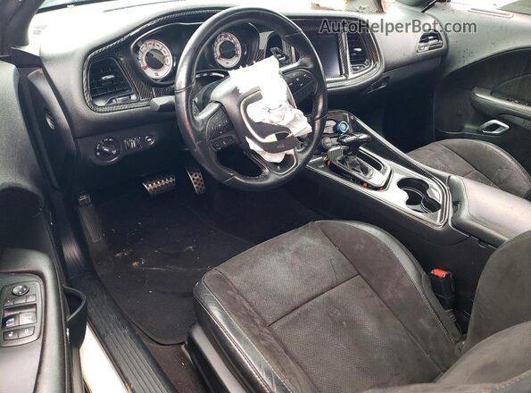 2C3CDZFJ9JH154634 2018 DODGE CHALLENGER White Առջևի վահանակի տեսք