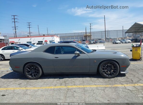 2C3CDZFJ9KH574816 2019 DODGE CHALLENGER Gray 360 interior view