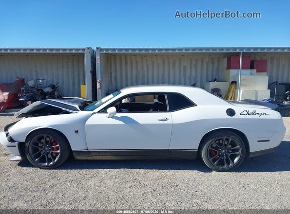 2C3CDZFJ9MH651526 2021 DODGE CHALLENGER White Widok wnętrza 360 stopni