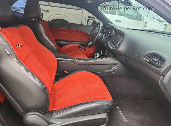2C3CDZFJXGH131422 2016 DODGE CHALLENGER Black Vista de los asientos traseros