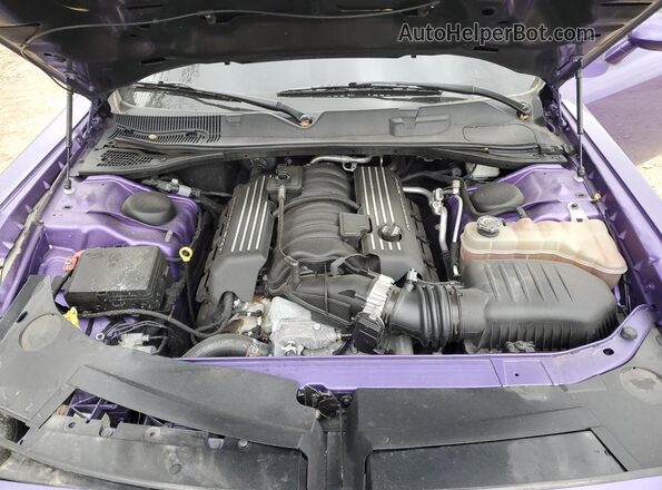 2C3CDZFJXJH334768 2018 DODGE CHALLENGER Purple Вид задньої частини салону