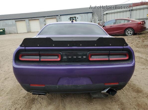 2C3CDZFJXJH334768 2018 DODGE CHALLENGER Purple Вид ззаду