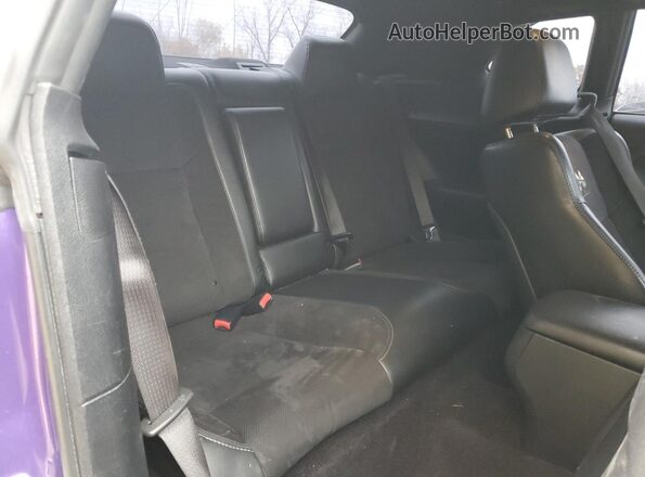 2C3CDZFJXJH334768 2018 DODGE CHALLENGER Purple Вид задніх сидінь