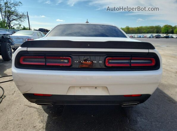 2C3CDZGG1JH314704 2018 DODGE CHALLENGER White Հետևի տեսք