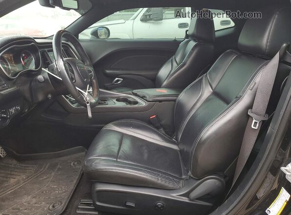 2C3CDZGG6JH256962 2018 DODGE CHALLENGER Black Front interior view