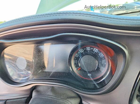 2C3CDZJG3PH586737 2023 DODGE CHALLENGER Green Вид щитка приладів