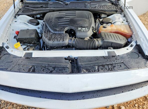 2C3CDZJG4LH222840 2020 DODGE CHALLENGER Белый Вид задней части салона