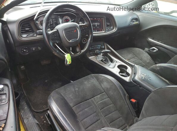 2C3CDZJG4LH235748 2020 DODGE CHALLENGER Gold Вид панелі приладів