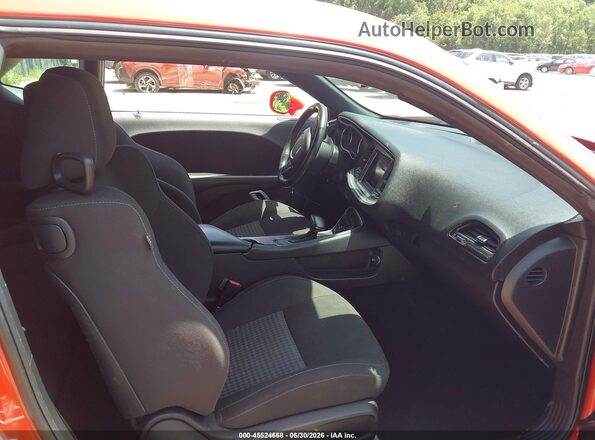 2C3CDZJG5MH538992 2021 DODGE CHALLENGER Orange წინა სალონის ხედი