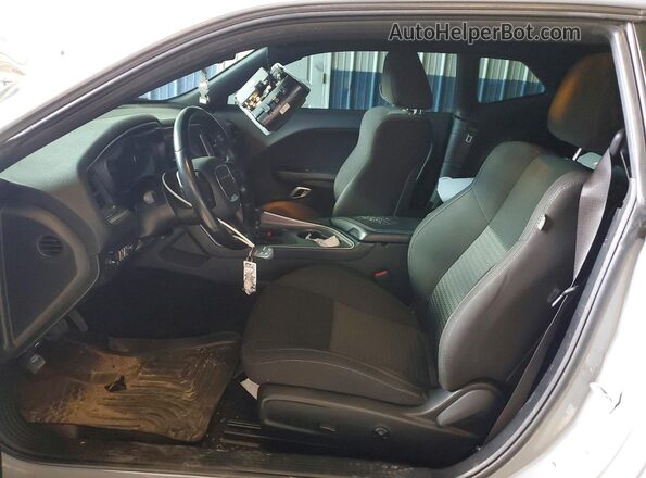 2C3CDZJG7MH573808 2021 DODGE CHALLENGER Silver Vista interior delantera