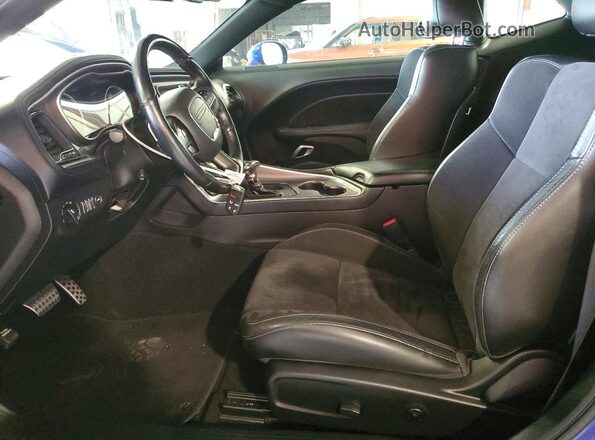 2C3CDZJGXMH672641 2021 DODGE CHALLENGER Blue Вид салону спереду