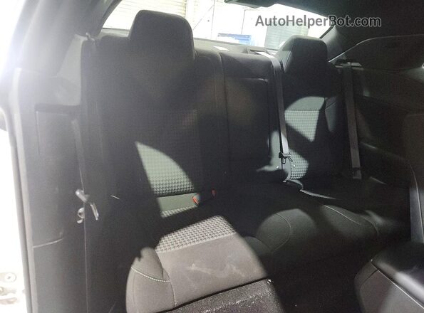 2C3CDZKG1NH175672 2022 DODGE CHALLENGER White Vista de los asientos traseros