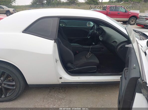 2C3CDZKG4KH504411 2019 DODGE CHALLENGER White Vista interior delantera