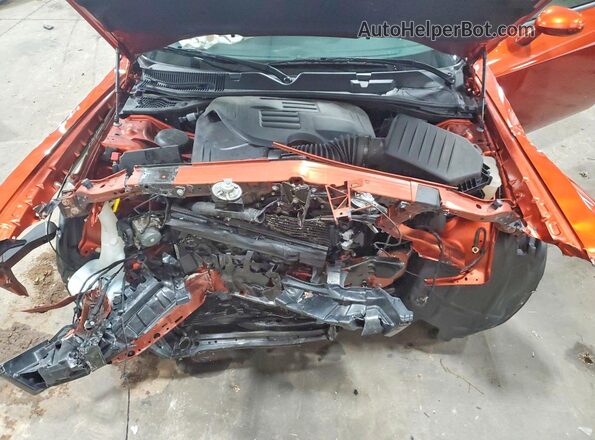 2C3CDZKG4NH152192 2022 DODGE CHALLENGER Оранжевый Вид задней части салона
