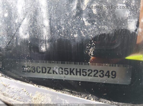 2C3CDZKG5KH522349 2019 DODGE CHALLENGER Black Вид підкапотного простору