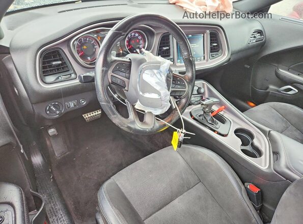 2C3CDZKG5KH549731 2019 DODGE CHALLENGER Red Widok deski rozdzielczej