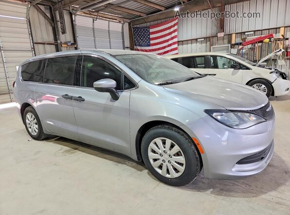 2C4RC1AG1JR113849 2018 CHRYSLER PACIFICA Silver Front right