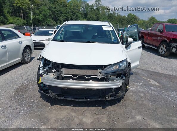 2C4RC1AG2LR146247 2020 CHRYSLER VOYAGER White Widok z przodu