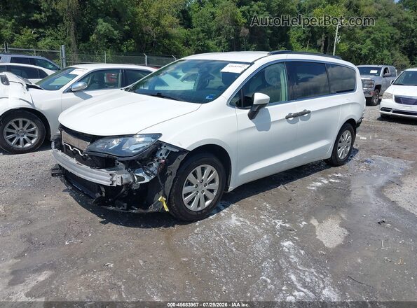 2C4RC1AG2LR146247 2020 CHRYSLER VOYAGER White Przód lewy