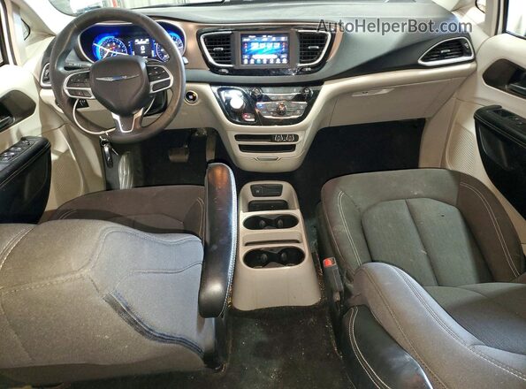 2C4RC1AG5MR526569 2021 CHRYSLER VOYAGER White Вид панелі приладів
