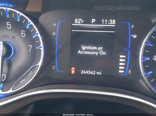 2C4RC1AGXJR355877 2018 CHRYSLER PACIFICA Gray 