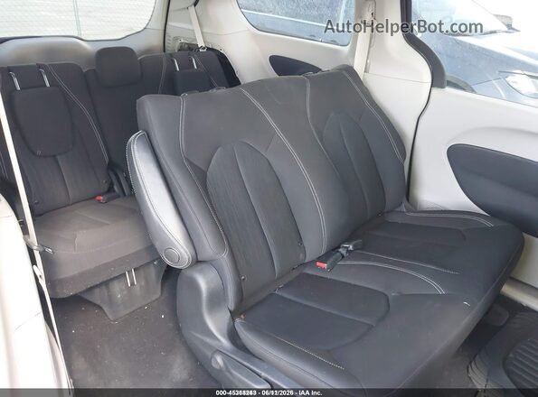 2C4RC1AGXLR181764 2020 CHRYSLER VOYAGER Gray VIN sticker view