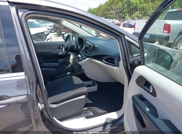 2C4RC1AGXMR558420 2021 CHRYSLER VOYAGER Gray Вид салону спереду