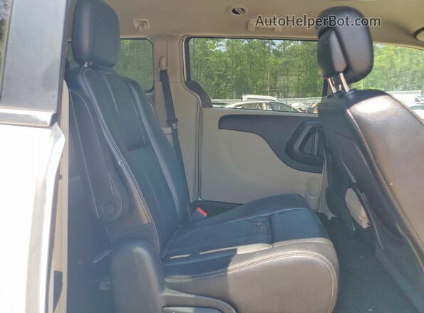 2C4RC1BG0GR294725 2016 CHRYSLER TOWN Белый Вид задней части салона