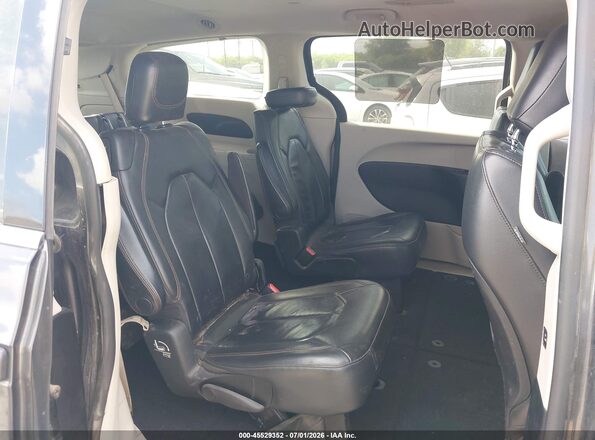 2C4RC1BG0HR530596 2017 CHRYSLER PACIFICA Gray Vista de la etiqueta del VIN