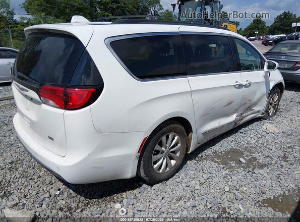 2C4RC1BG0HR583296 2017 CHRYSLER PACIFICA White Rear right