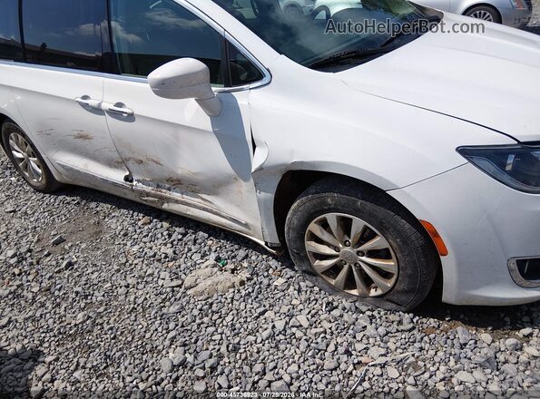2C4RC1BG0HR583296 2017 CHRYSLER PACIFICA White Front view