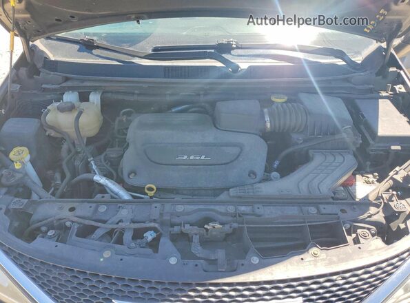 2C4RC1BG0JR352565 2018 CHRYSLER PACIFICA Gray ძრავის განყოფილების ხედი