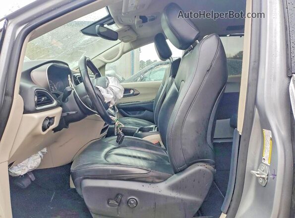 2C4RC1BG0LR280074 2020 CHRYSLER PACIFICA Gray Widok wnętrza z przodu