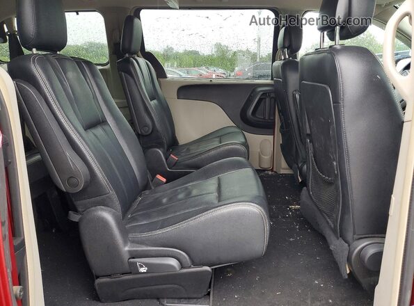 2C4RC1BG1GR287153 2016 CHRYSLER TOWN Red Widok wnętrza z tyłu