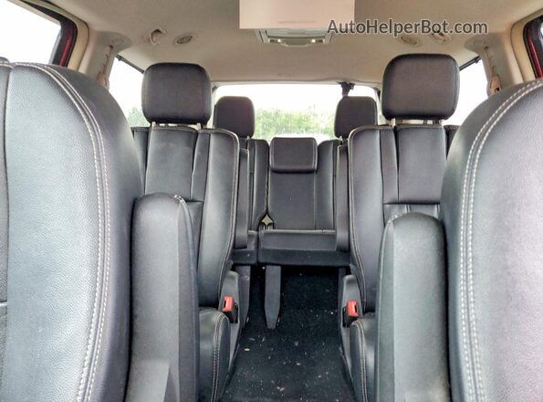2C4RC1BG1GR287153 2016 CHRYSLER TOWN Red Widok tylnych siedzeń