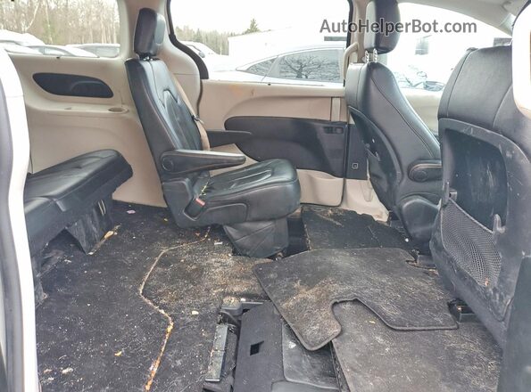 2C4RC1BG1HR550663 2017 CHRYSLER PACIFICA White Вид задньої частини салону