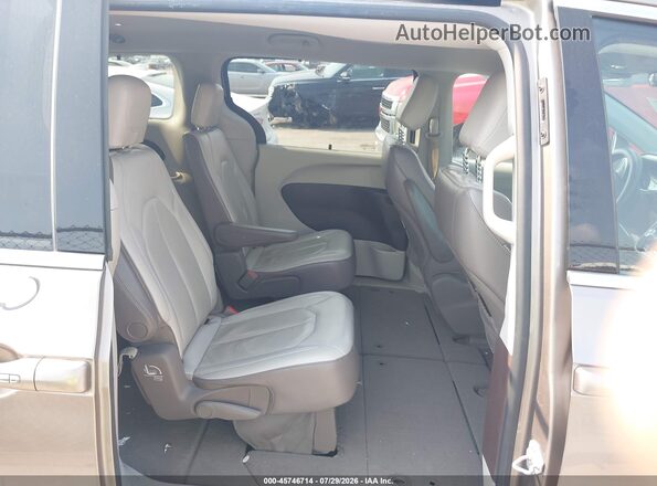 2C4RC1BG1HR752323 2017 CHRYSLER PACIFICA Beige VIN sticker view