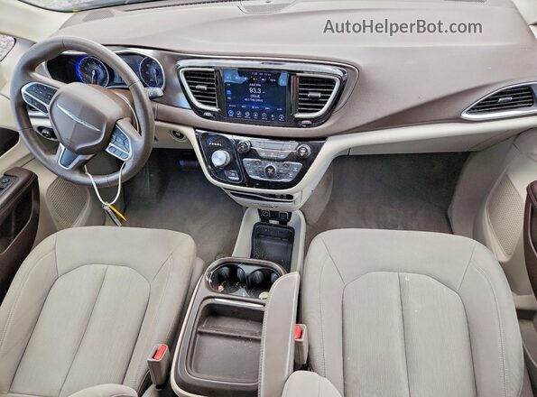 2C4RC1BG1HR768554 2017 CHRYSLER PACIFICA Темно-бордовый Вид панели приборов