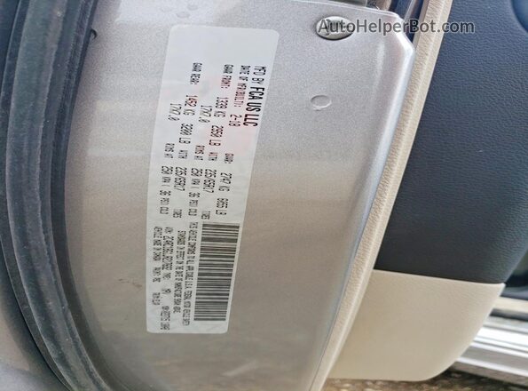 2C4RC1BG1JR217692 2018 CHRYSLER PACIFICA Silver VIN կոդի պիտակի տեսք