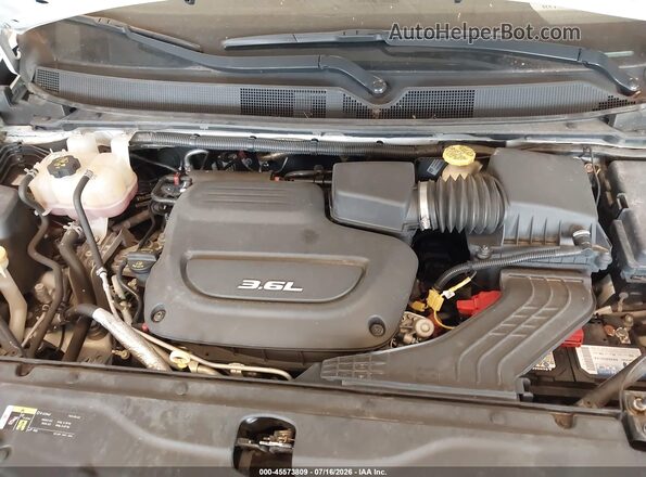 2C4RC1BG1JR271431 2018 CHRYSLER PACIFICA White Rear view