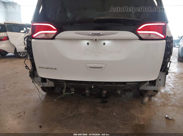2C4RC1BG1JR271431 2018 CHRYSLER PACIFICA White Front view