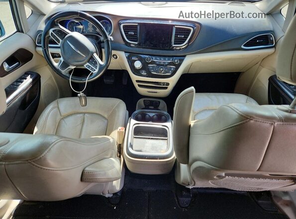 2C4RC1BG1JR333409 2018 CHRYSLER PACIFICA Серебряный Вид панели приборов