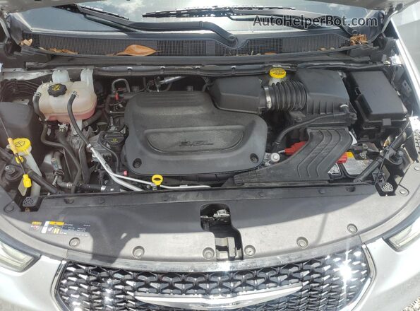 2C4RC1BG1RR148630 2024 CHRYSLER PACIFICA Silver Widok komory silnika