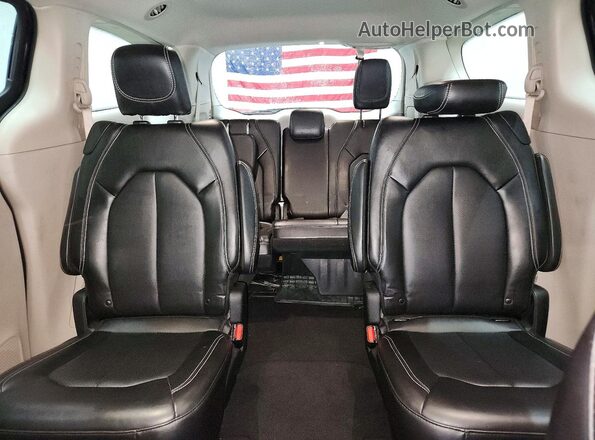 2C4RC1BG1RR179893 2024 CHRYSLER PACIFICA Black Widok tylnych siedzeń